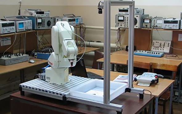 Robotas su kompiuterine vizija universitetams